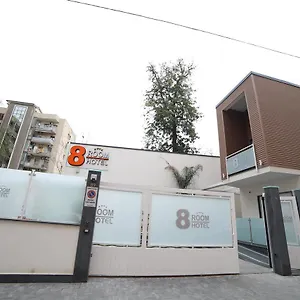 Hotel 8room